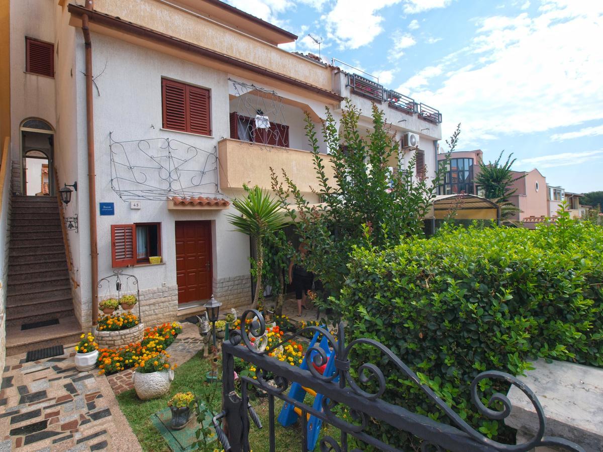 Apartments Vida 1682 Pula Exterior foto