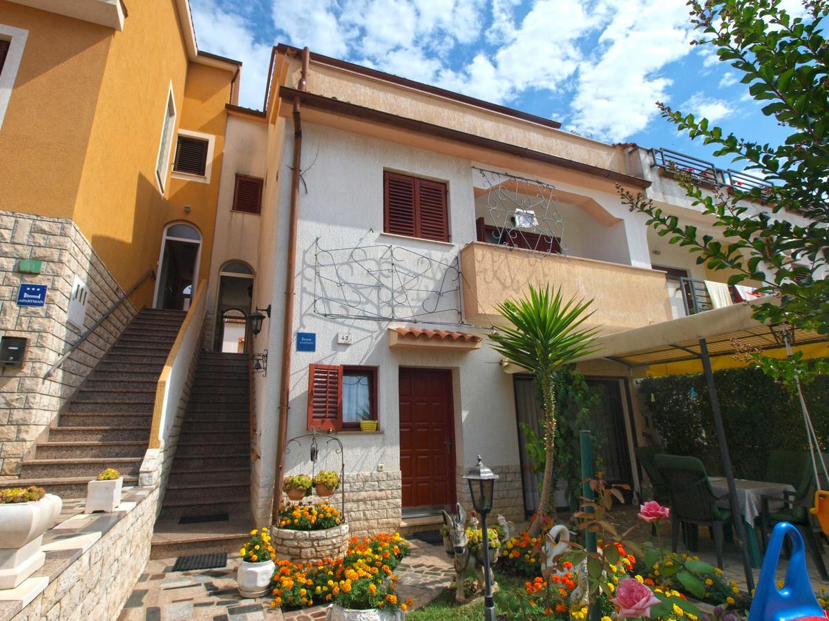 Apartments Vida 1682 Pula Exterior foto